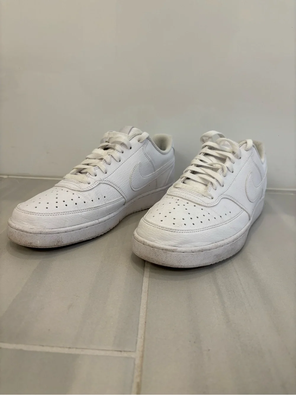 Classic White Mens Nike Sneakers- size 10.5 - court vision